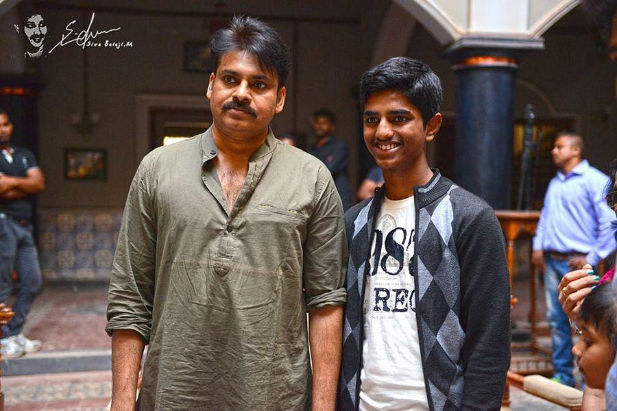 Exclusive Photos Leaked from the sets of Katamarayudu Movie