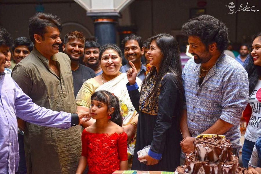 Exclusive Photos Leaked from the sets of Katamarayudu Movie