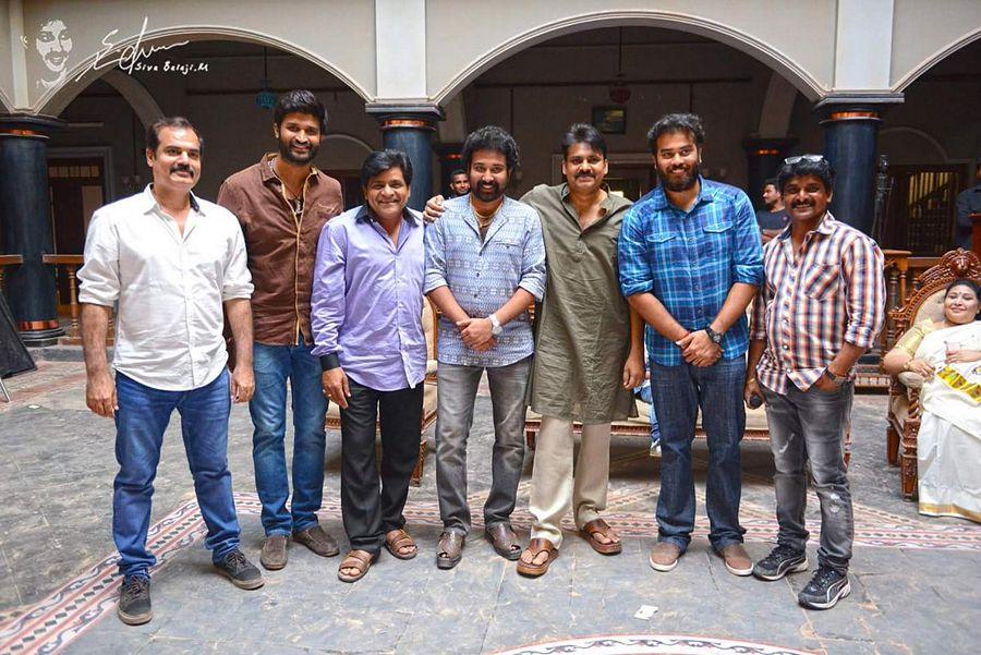 Exclusive Photos Leaked from the sets of Katamarayudu Movie