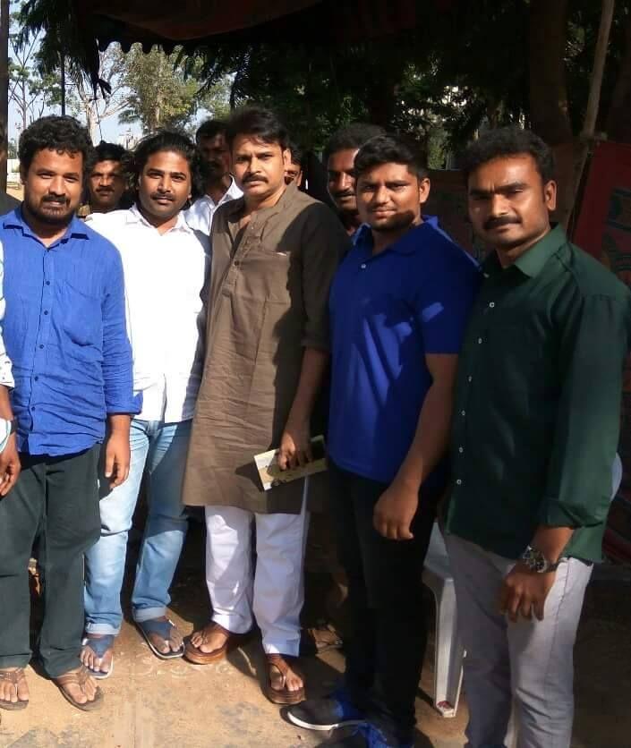 Exclusive Photos Leaked from the sets of Katamarayudu Movie