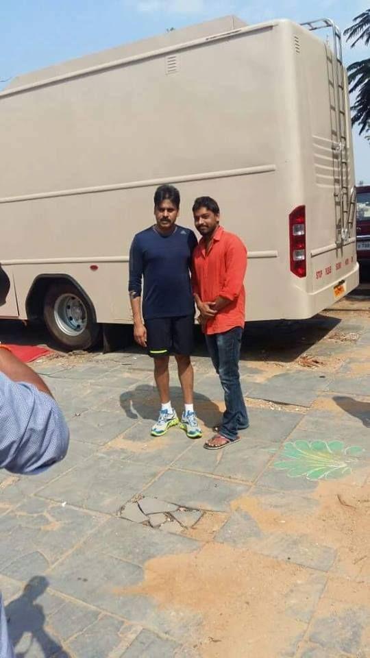 Exclusive Photos Leaked from the sets of Katamarayudu Movie