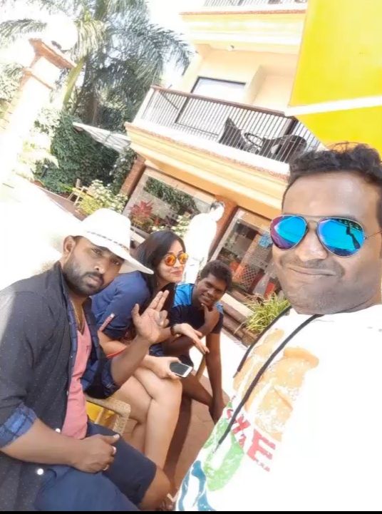 Jabardasth Team in Goa Trip Photos