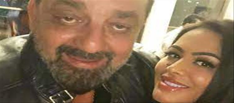 Sanjay Dutt shared unseen pics!!!