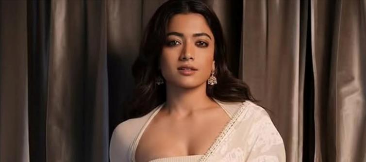 Rashmika Mandanna Balances Classic Elegance And Modern Appeal In A Saree