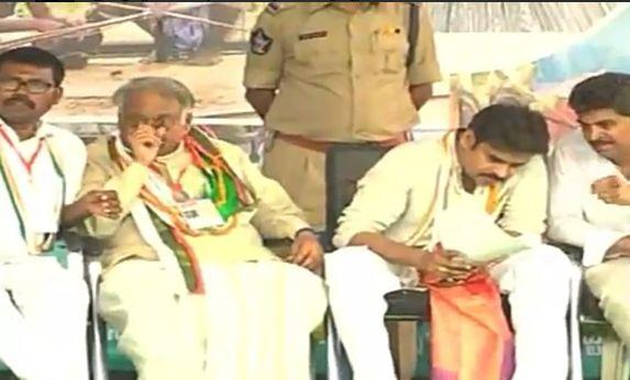 Pawan Kalyan Addresses at Handloom Weavers Satyagraha Deeksha