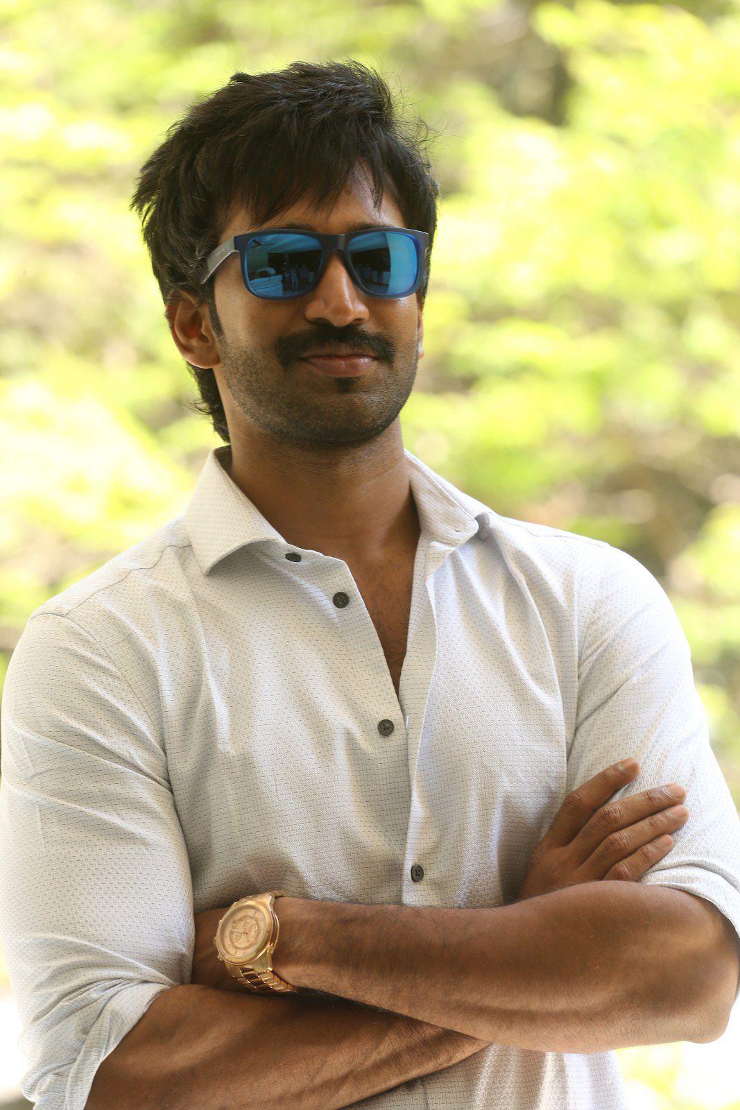 Aadhi Pinisetty Interview Pics