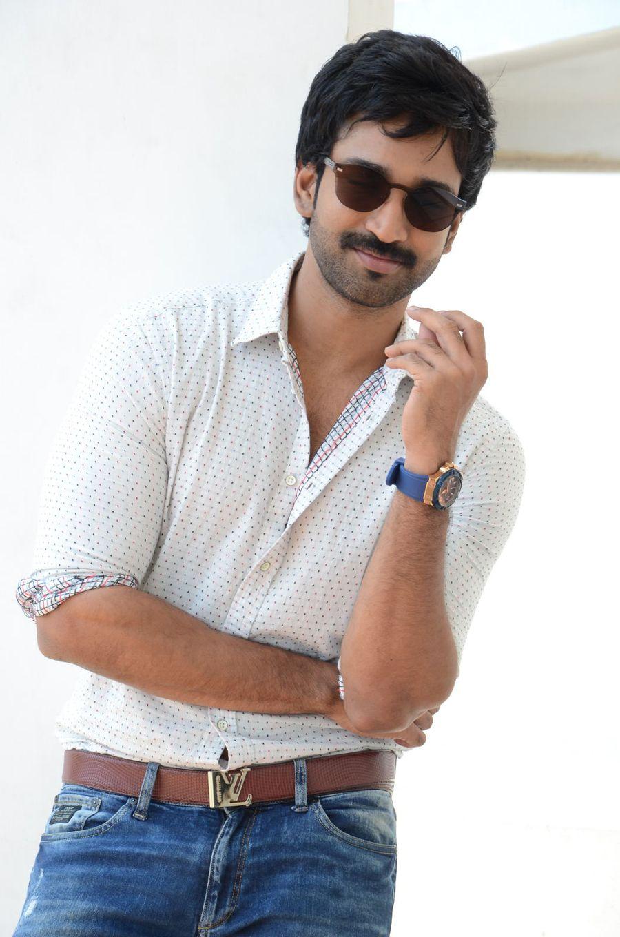 Aadhi Pinisetty New Stills