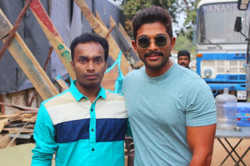 Allu Arjun With his Fans Photos