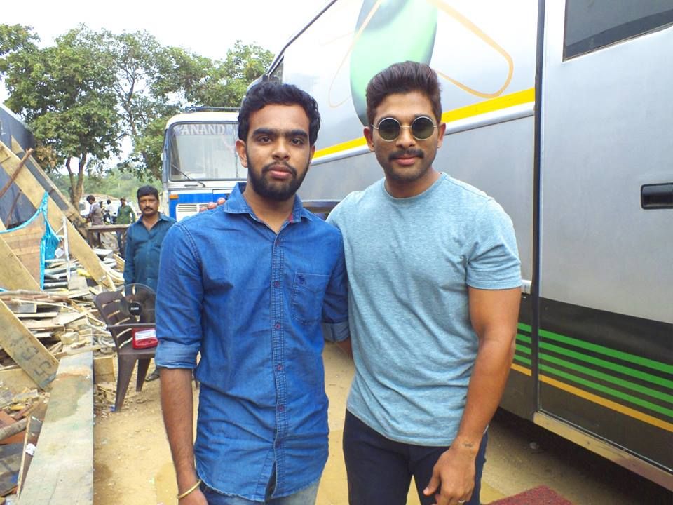 Allu Arjun With his Fans Photos