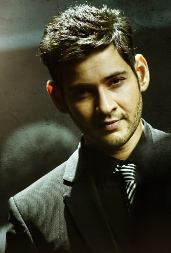 Mahesh Babu Stylish Photos in Srimanthudu