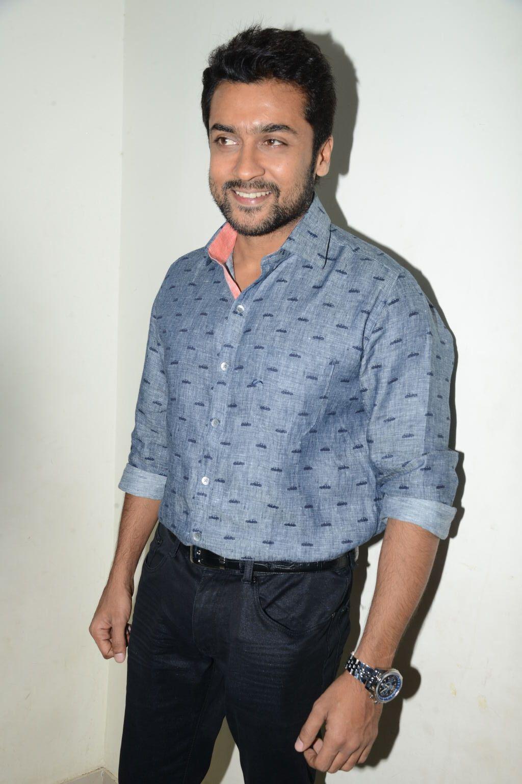 Surya: హీరో సూర్య గొప్ప మనసు.. అభిమానులకు అండగా సూర్య.. 250 మందికి రూ.12.5  లక్షల విరాళం... | Tamil actor surya helps rs 12 5 lakhs to his 250 fans |  TV9 Telugu