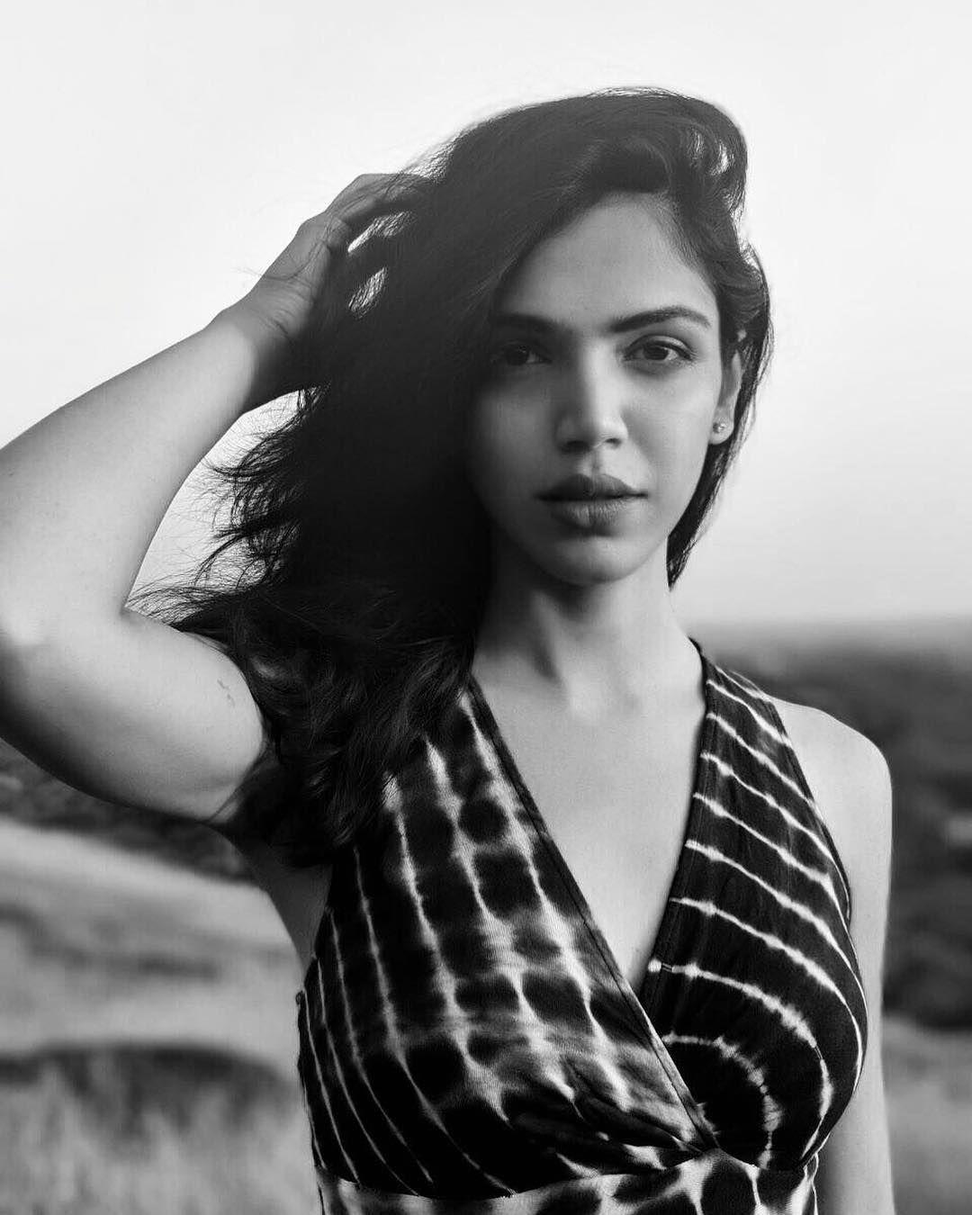 21 Hot & Sexy Images of Shriya Pilgaonkar Beautiful & Bold Photos That will Make you Her Fan