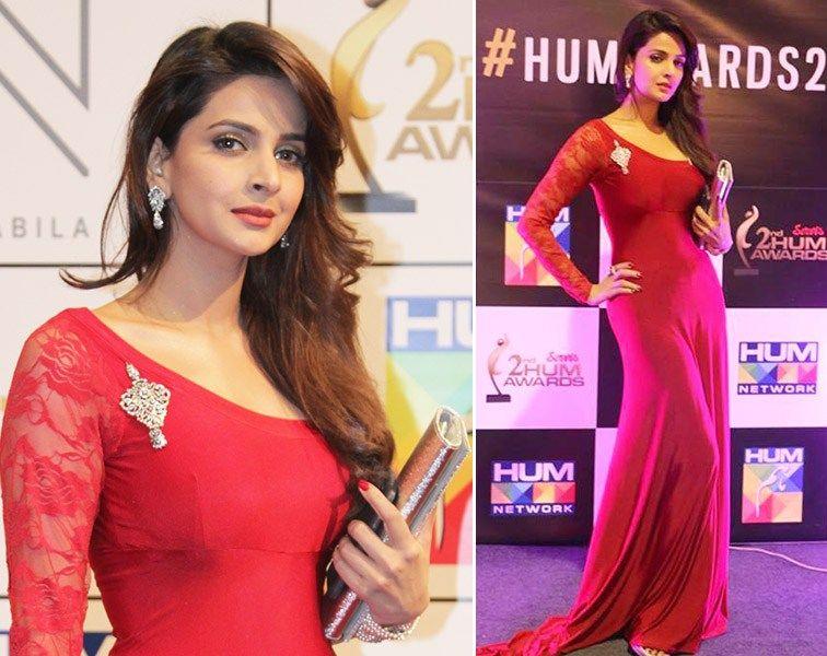 21 Pakistani Actresses Who Look HOT In Red Photos