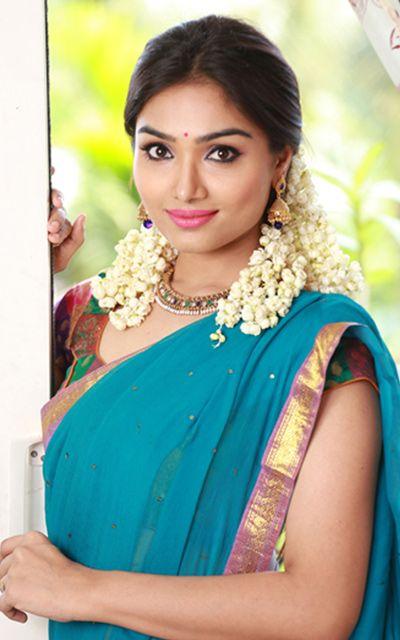 Actress Aishwarya Devan Latest Photoshoot Stills