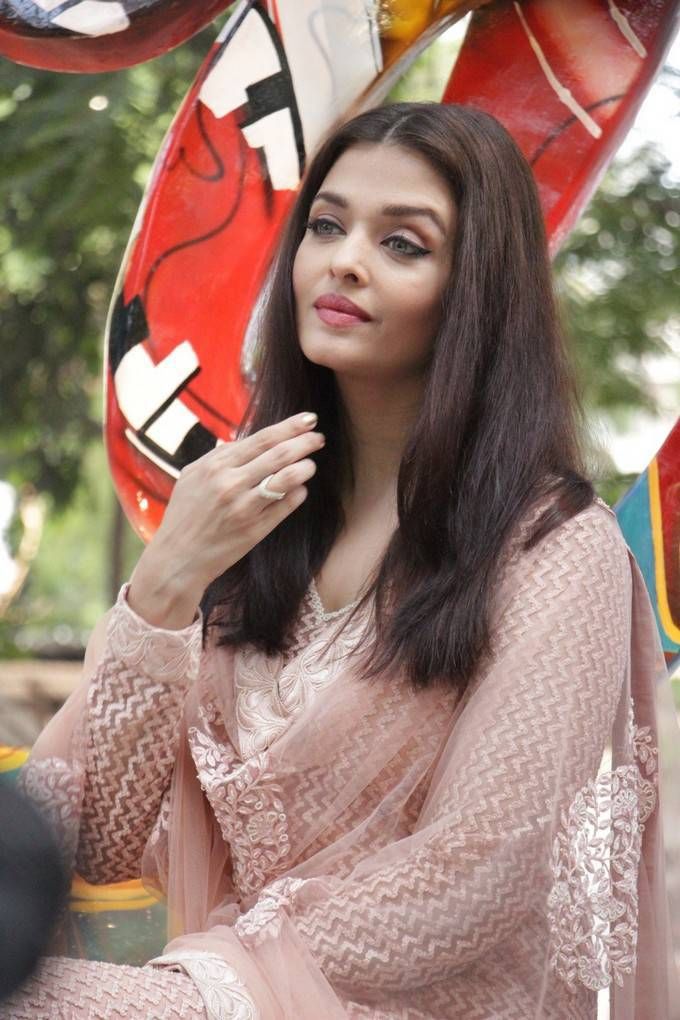 Actress Aishwarya Rai New Stills