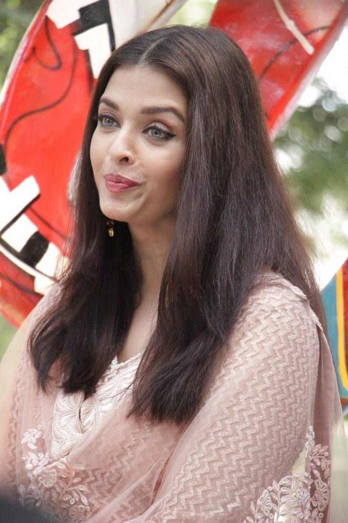 Actress Aishwarya Rai New Stills