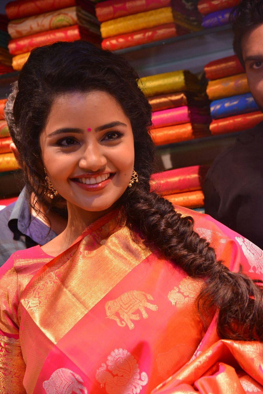 Actress Anupama Parameswaran Latest Saree Photos