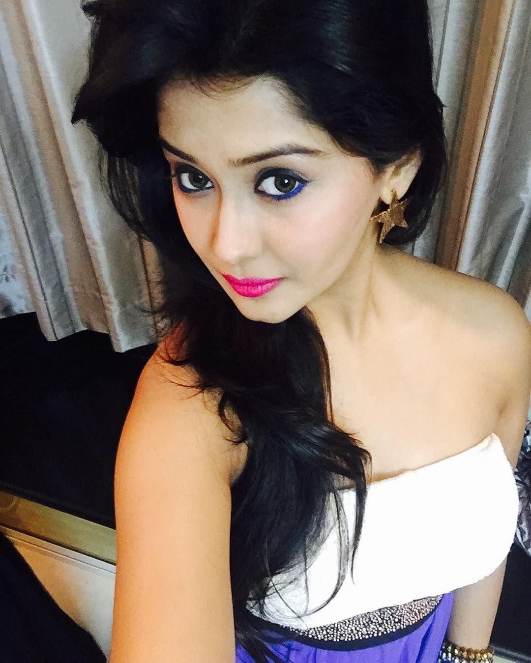 Actress Kanchi Singh Instagram Photos