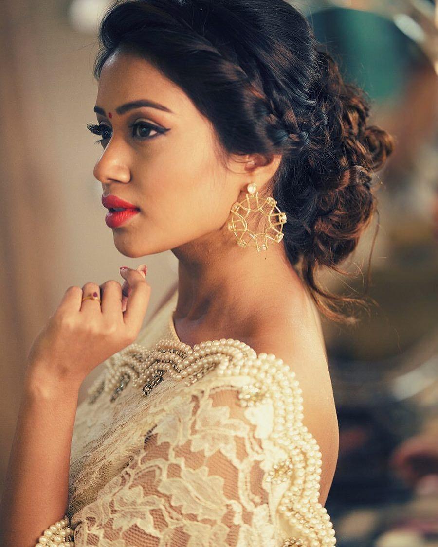 Actress Nivetha Pethuraj Latest Hot & sPICY Photoshoot Stills