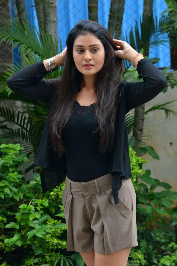 Actress Payal Rajput Latest Photo Gallery