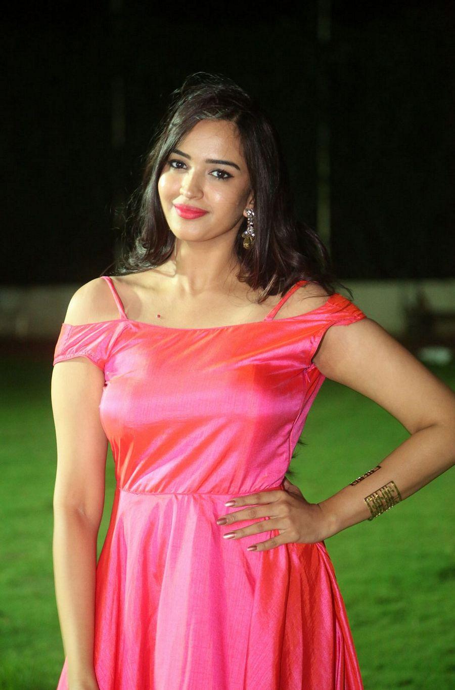 Actress Pooja Latest Photo Stills