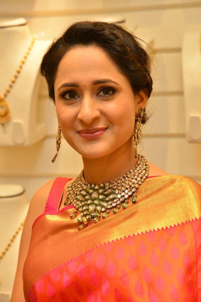 Actress Pragya Jaiswal Latest Saree Photo Stills