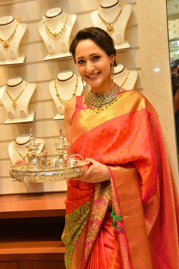 Actress Pragya Jaiswal Latest Saree Photo Stills