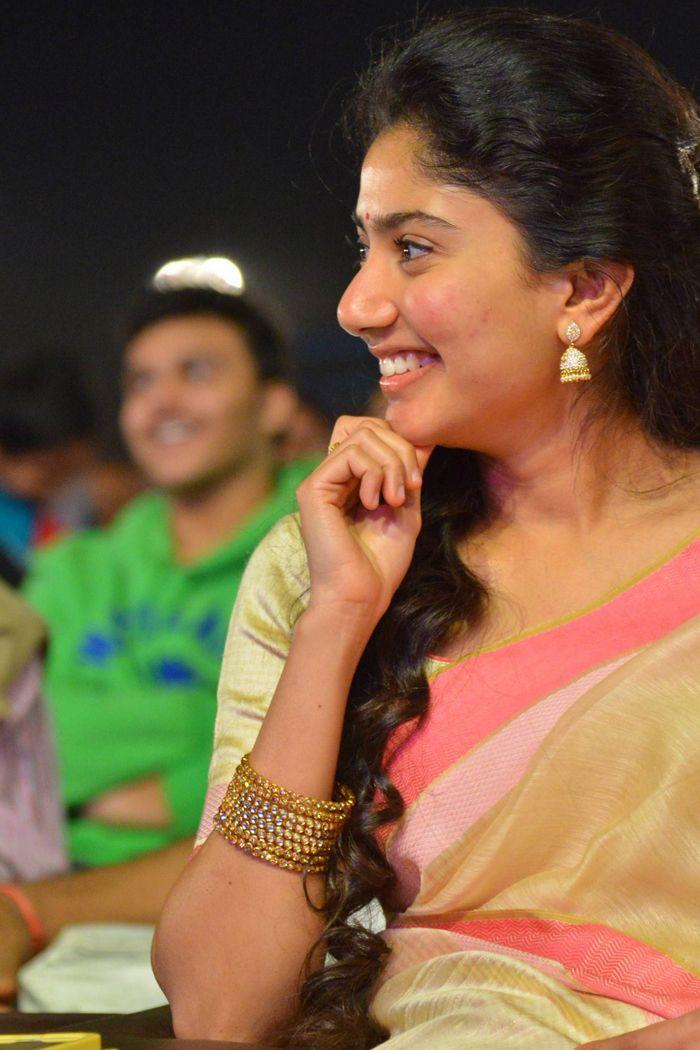 Actress Sai Pallavi Latest 2017 Photo Stills