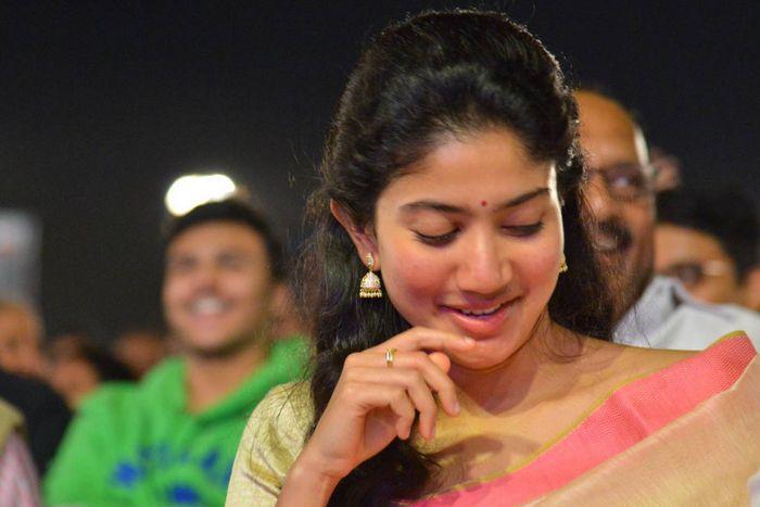 Actress Sai Pallavi Latest 2017 Photo Stills