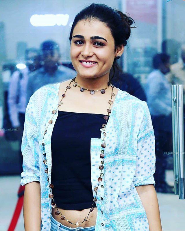 Actress Shalini Pandey Mind Blowing Photos