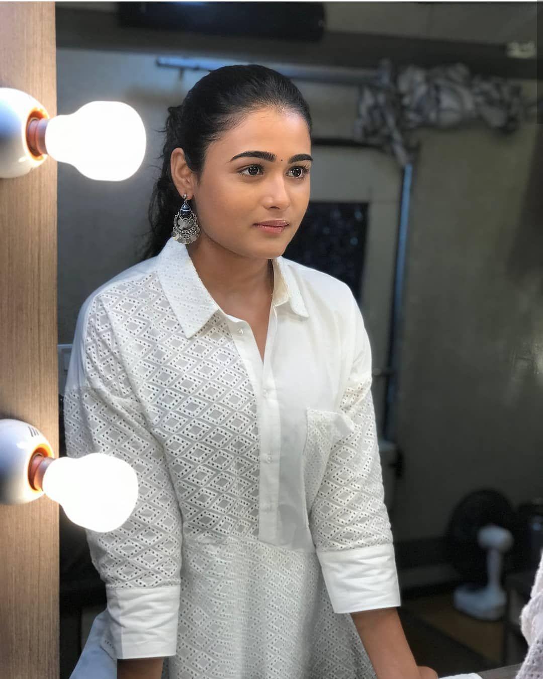 Actress Shalini Pandey Mind Blowing Photos