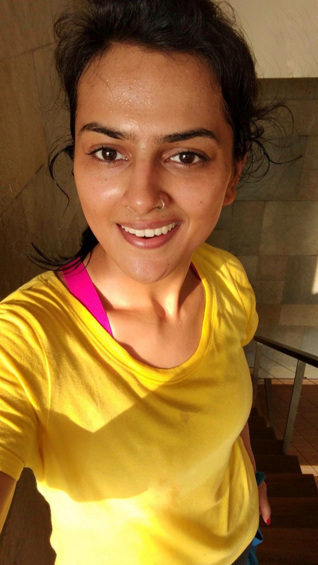 Actress Shraddha Srinath Unseen Photos