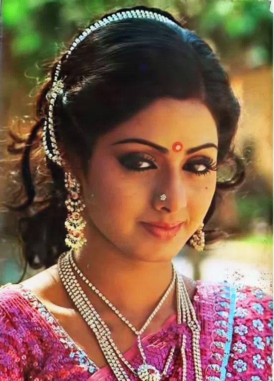 Actress Sridevi Kapoor Close UP Never Seen HD Wallpapers