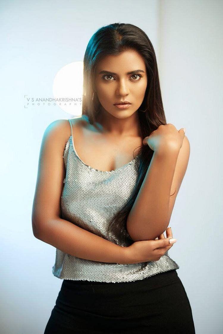 Aishwarya Rajesh Latest Glamorous Images