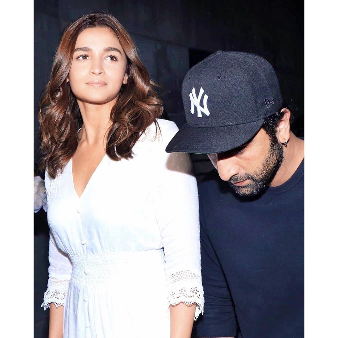 Alia Bhatt spotted with her Boyfriend Ranbir Kapoor