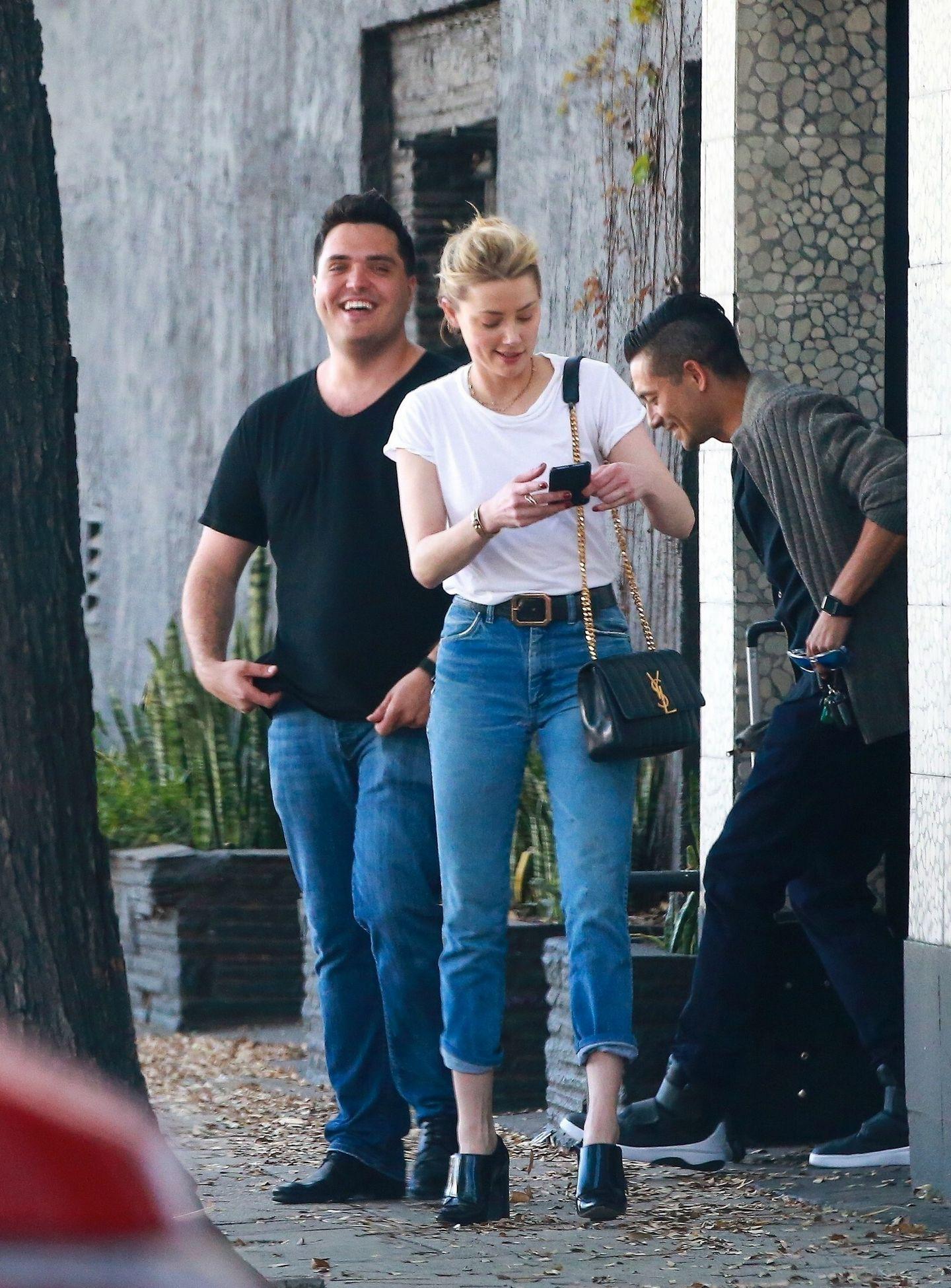  Amber Heard spotted in Los Angeles