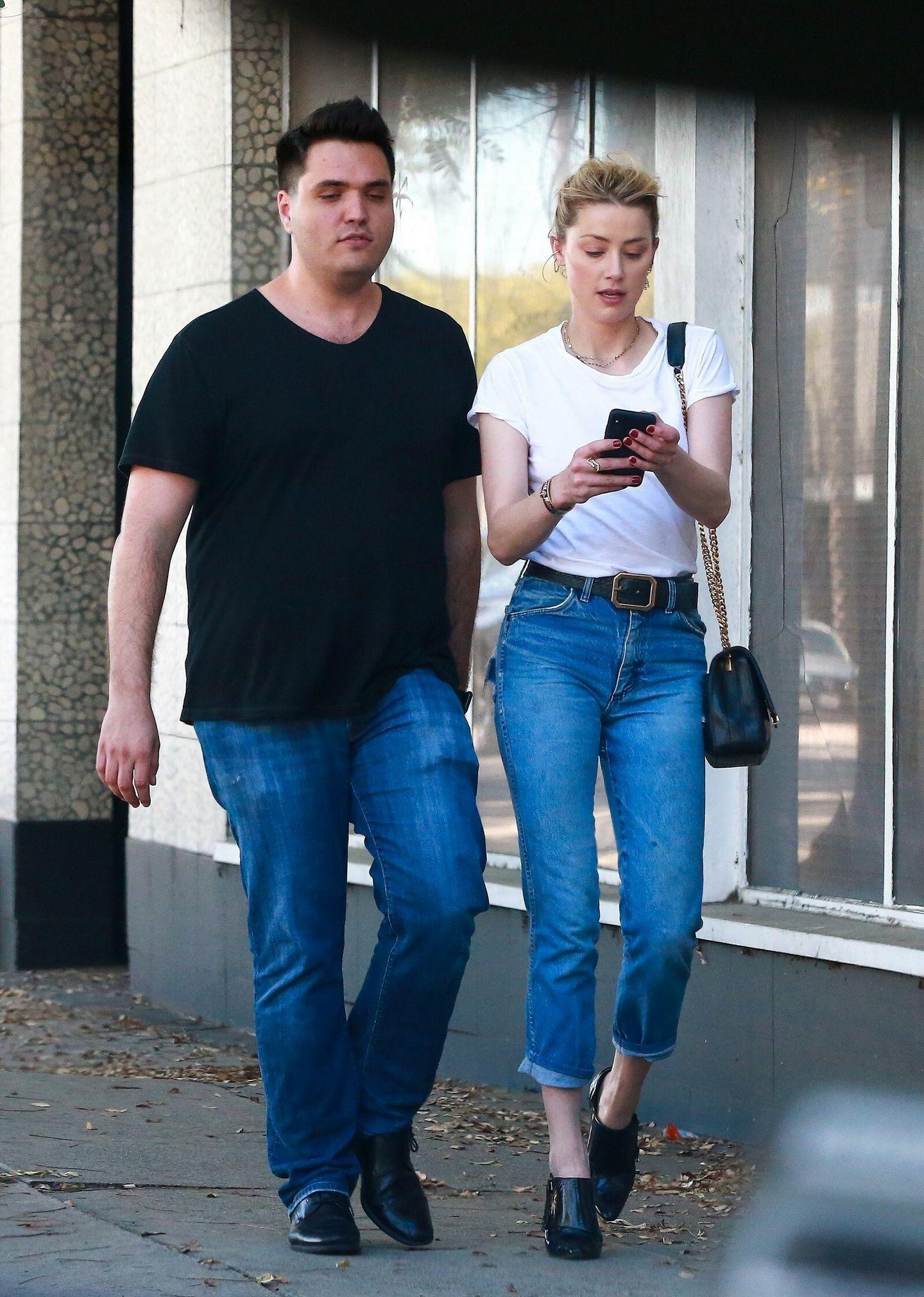  Amber Heard spotted in Los Angeles