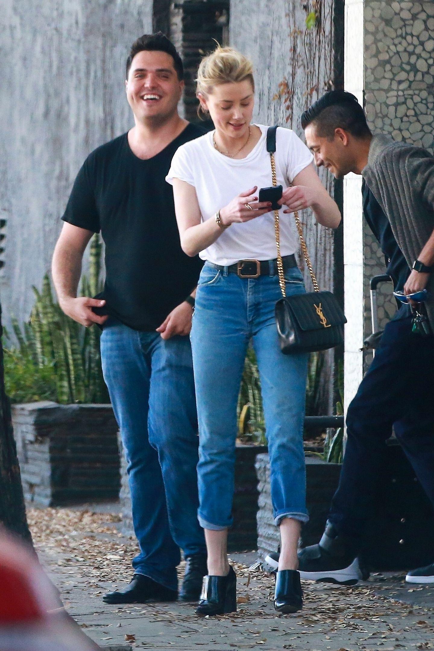  Amber Heard spotted in Los Angeles