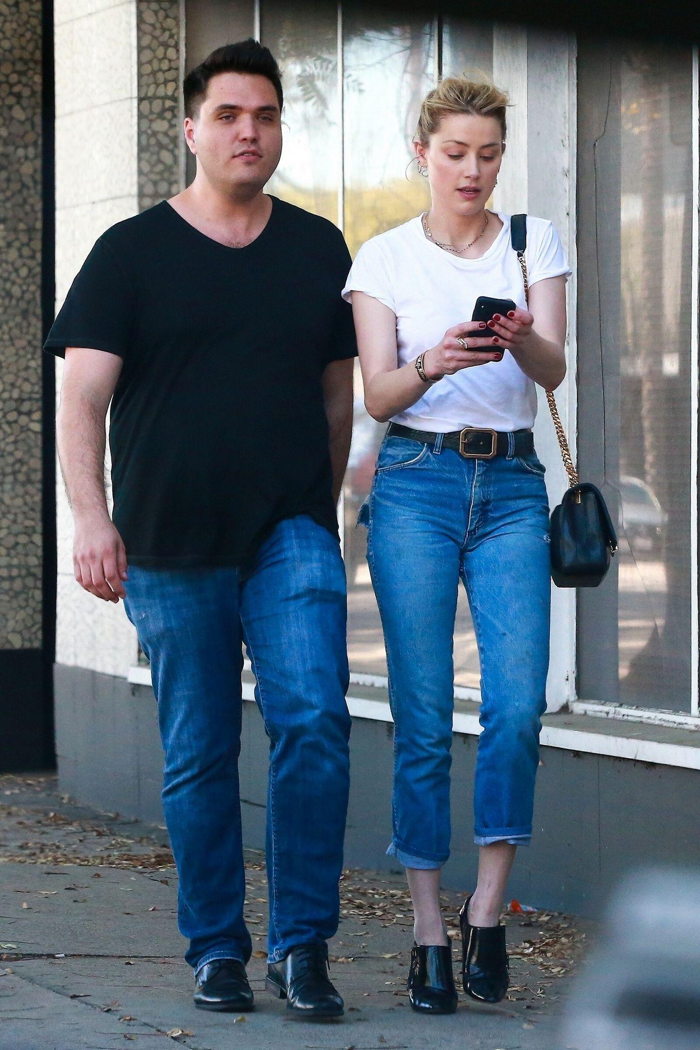  Amber Heard spotted in Los Angeles