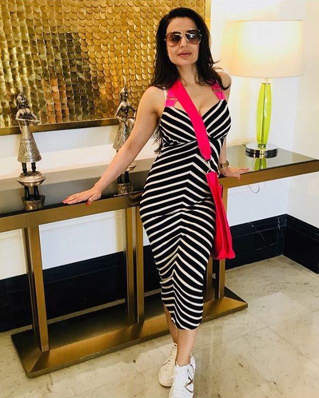 Ameesha Patel enjoying her vacation in Dubai Photos