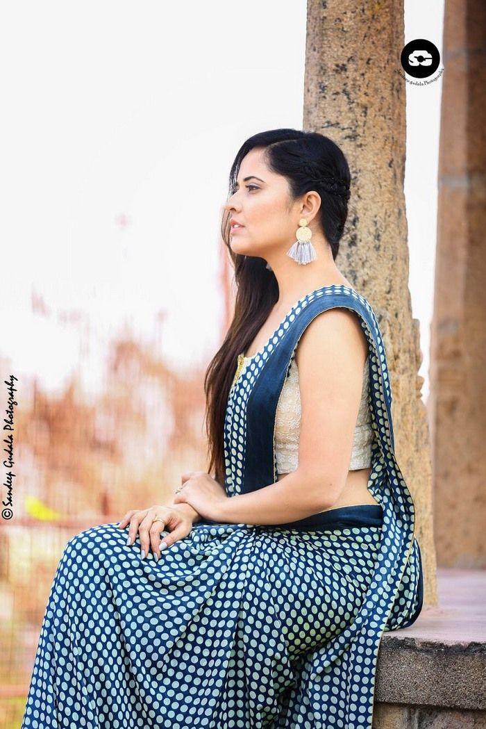 Anasuya’s stunning look in saree Latest Photos