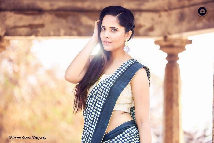 Anasuya’s stunning look in saree Latest Photos