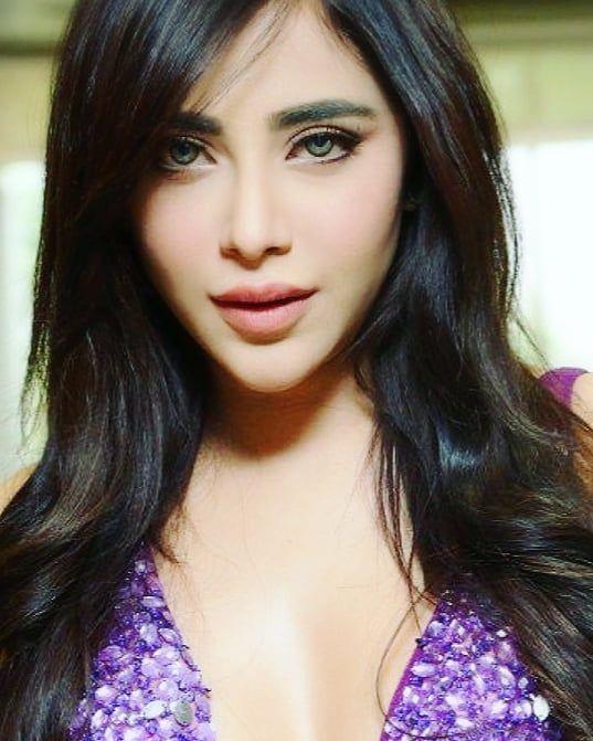 Angela Krislinzki Latest 2018 Unseen Hot Photo Stills