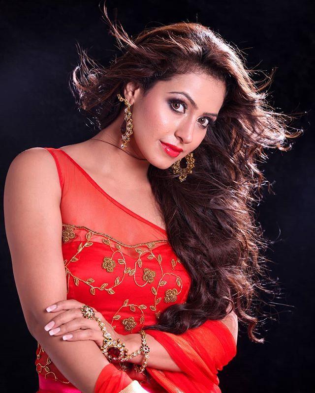 Bigg Boss fame Nandini Rai Latest Unseen Photo Stills