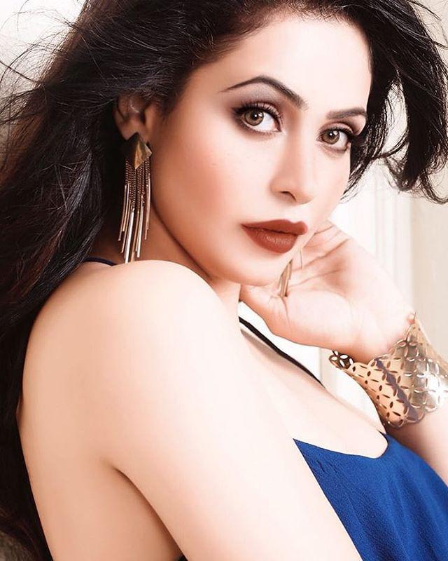 Bigg Boss fame Nandini Rai Latest Unseen Photo Stills