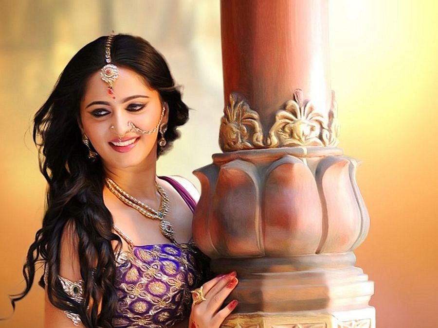 Catchy Anushka Shetty HOT & SEXY Wallpapers