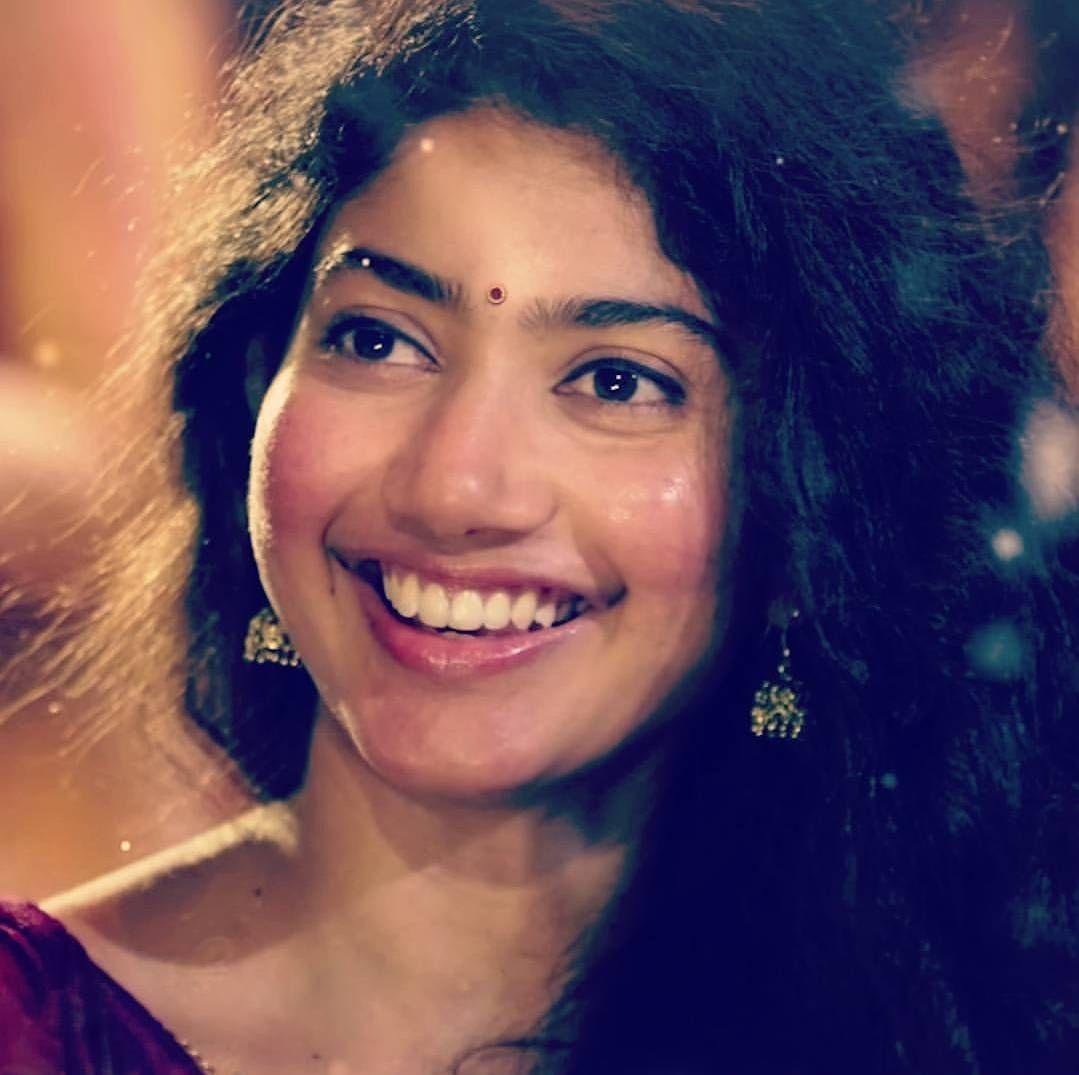 Cute Actress Sai Pallavi Latest Unseen Photo Stills