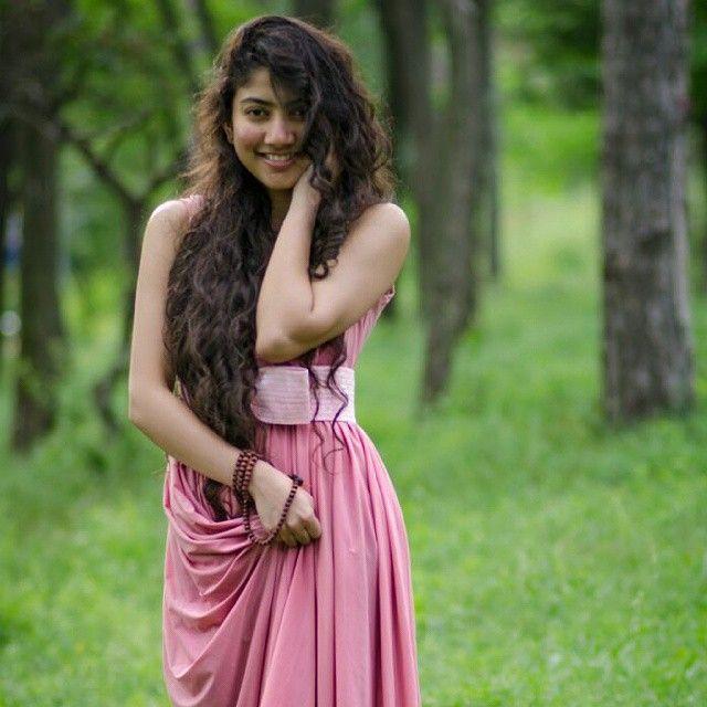 Cute Actress Sai Pallavi Latest Unseen Photo Stills