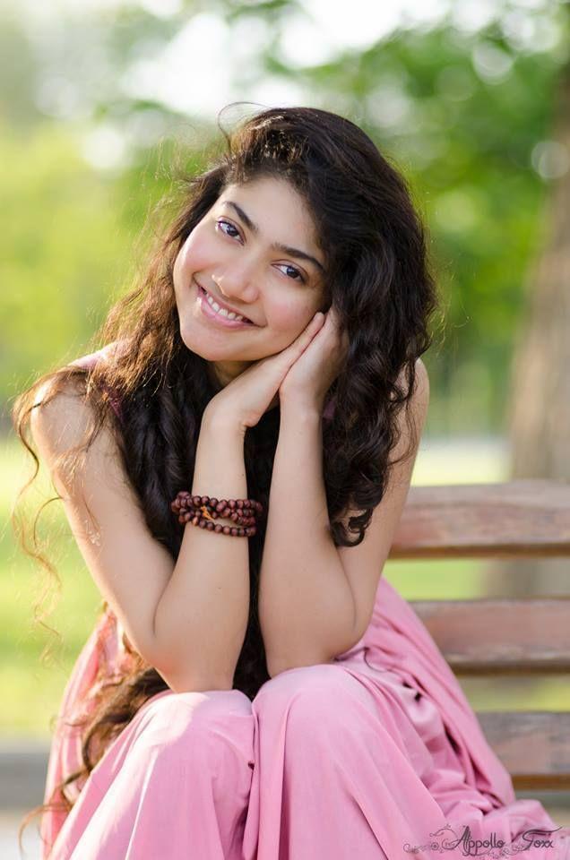 Cute Actress Sai Pallavi Latest Unseen Photo Stills