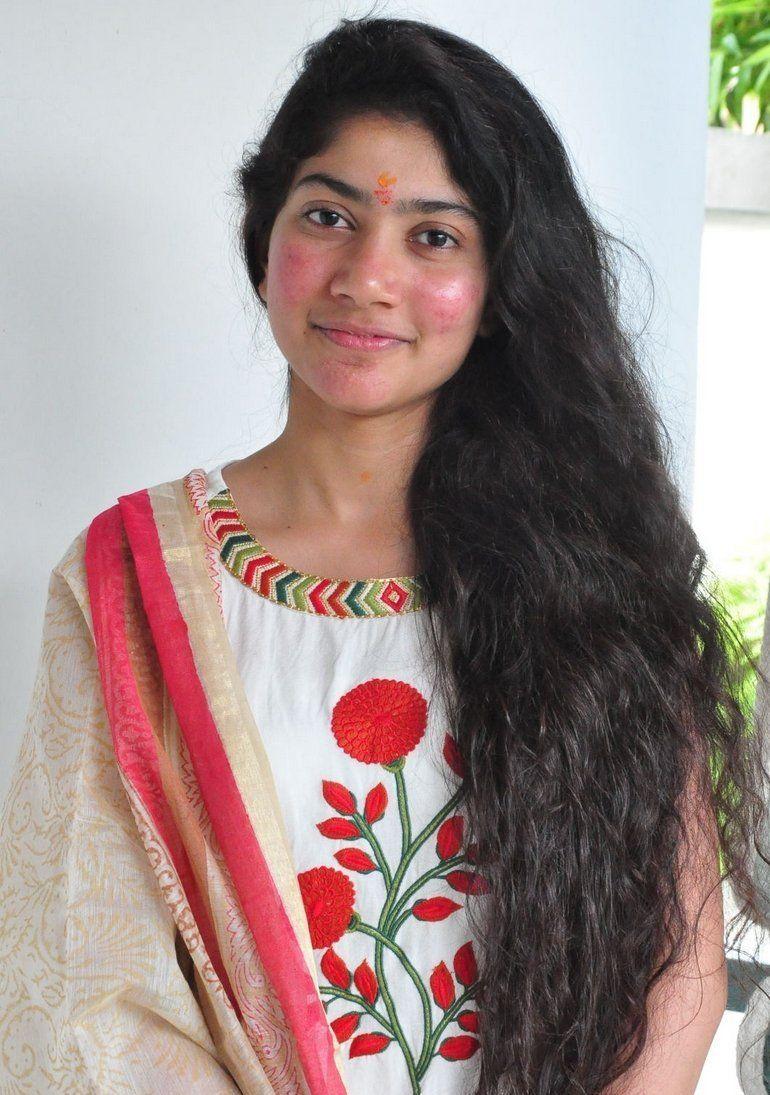 Cute Actress Sai Pallavi Latest Unseen Photo Stills